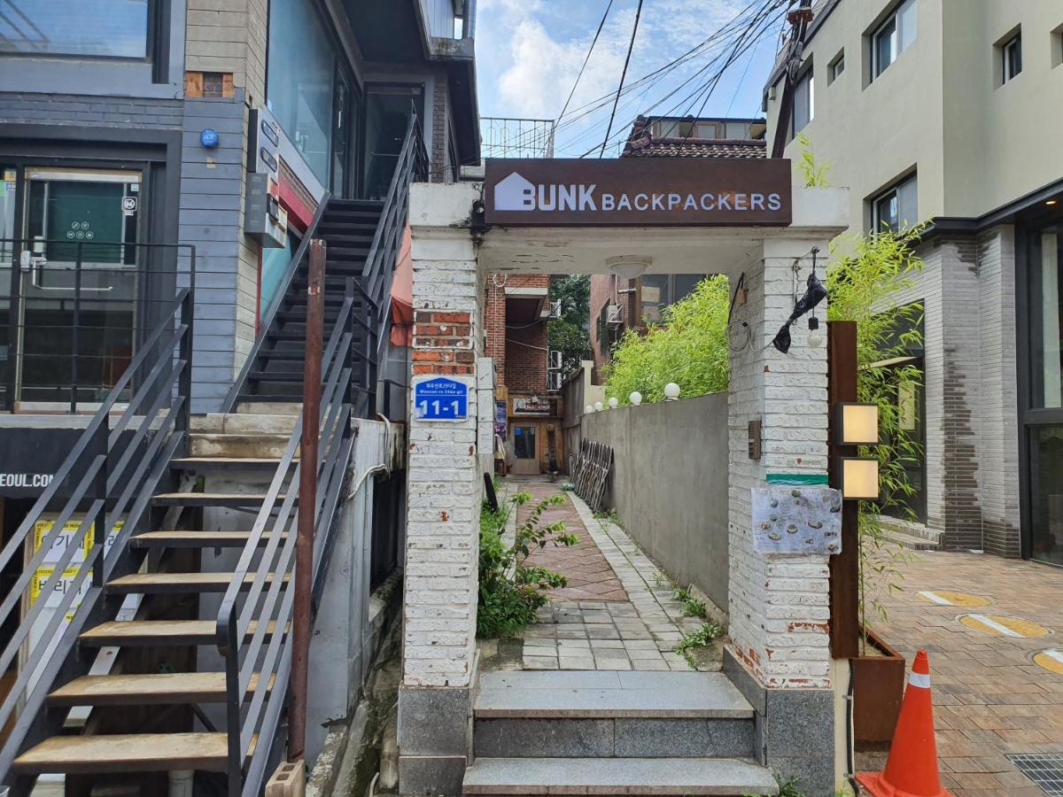 Bunk Backpackers Guesthouse Seoul Bagian luar foto